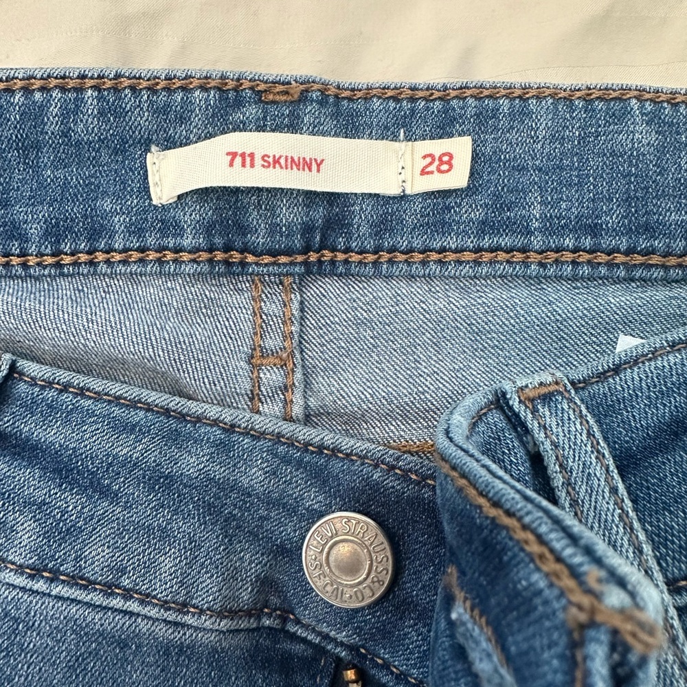 Levi's Women's Classic Blue Skinny Jeans